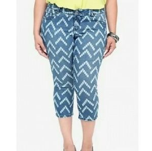 torrid Jeans - Torrid 28 Jean Chevron Print Capris torrid Jeans - Torrid 28 Jean Chevron Print Capris